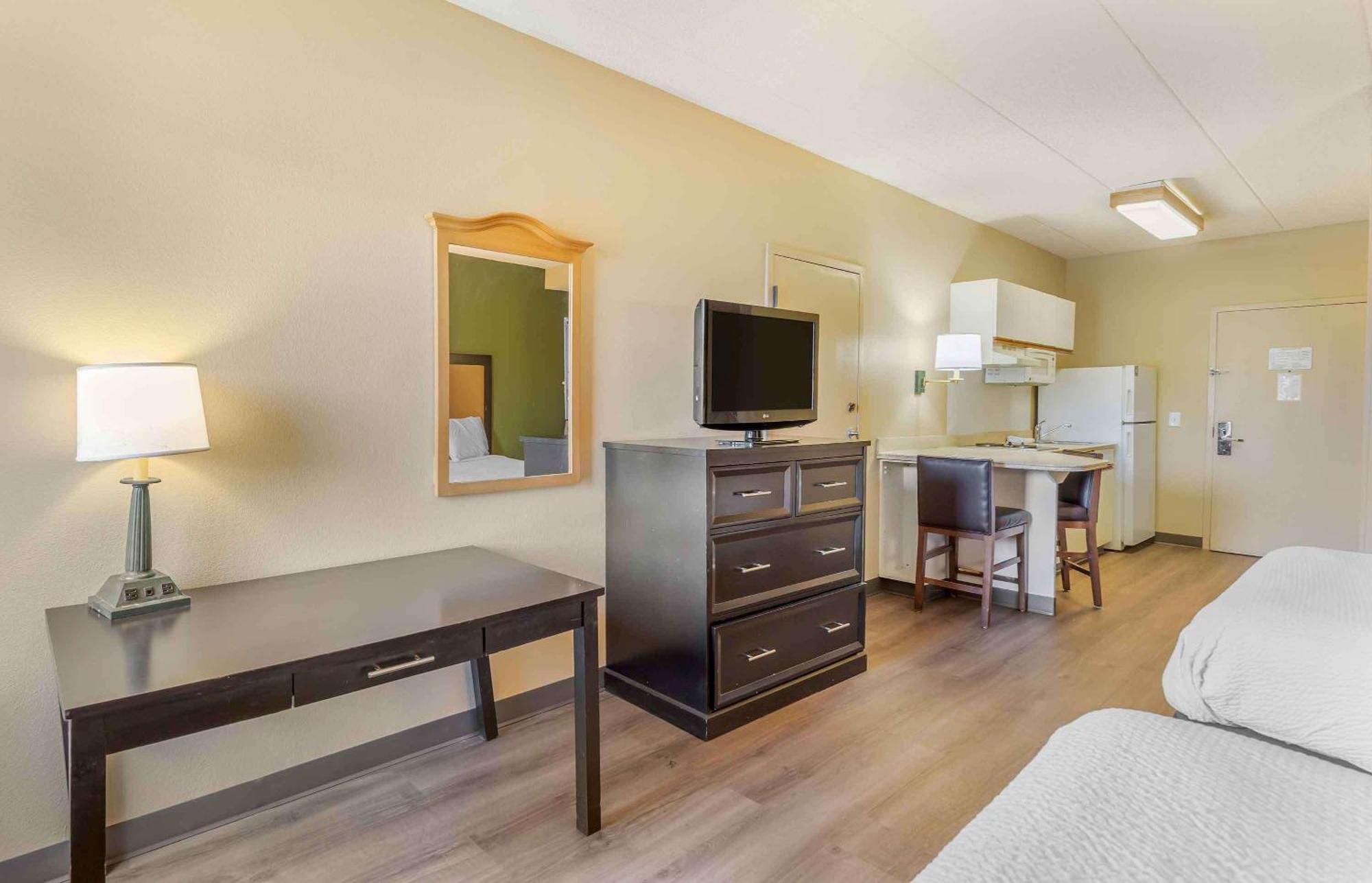 Extended Stay America Select Suites - Chicago - Lombard - Oakbrook Oakbrook Terrace Eksteriør bilde
